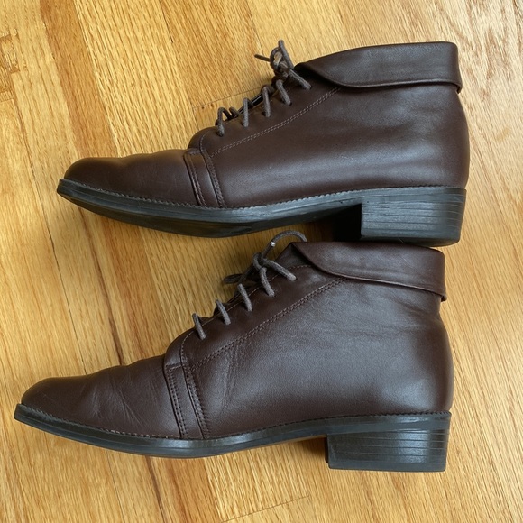 Boots - Picture 3 of 6